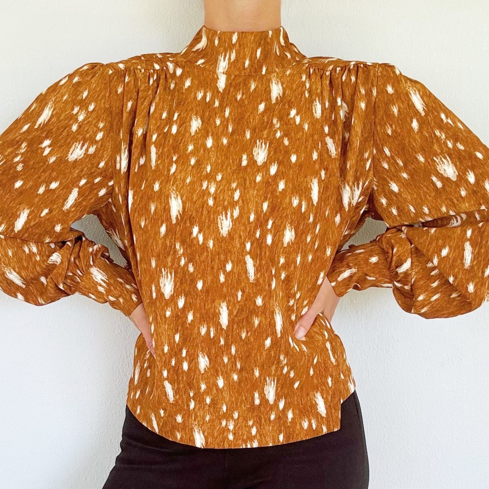 Cara Santana x Apt. 9 brown white abstract mock neck puff sleeve blouse medium